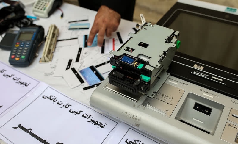 فرمانده انتظامی شهرستان کاشان: بازداشت شاگرد مغازه هایی که کارت بانکی کپی می کردند